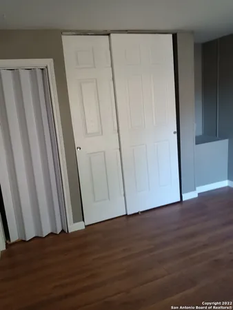 $1,000 | 725 East Adams Street, Pleasanton, TX 78064