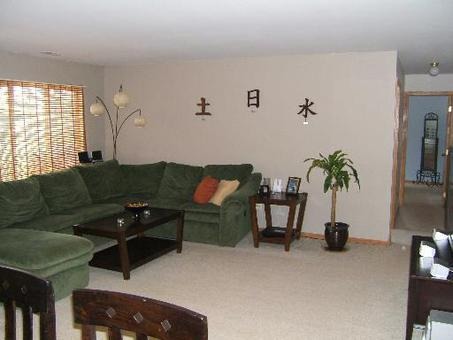 887 Golf Course Road, Unit 4 Crystal Lake, IL 60014 - Photo 2 of 8