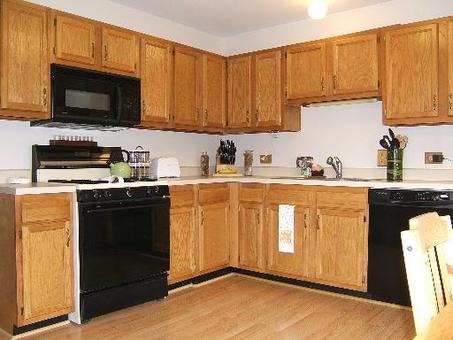 887 Golf Course Road, Unit 4 Crystal Lake, IL 60014 - Photo 3 of 8