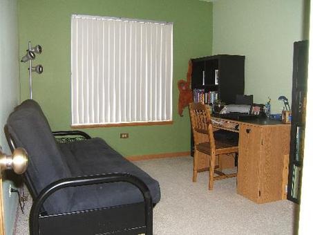 887 Golf Course Road, Unit 4 Crystal Lake, IL 60014 - Photo 7 of 8