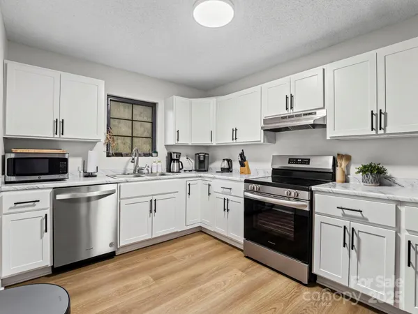 $345,000 | 950 Main Street, Unit 5, Black Mountain, NC 28711