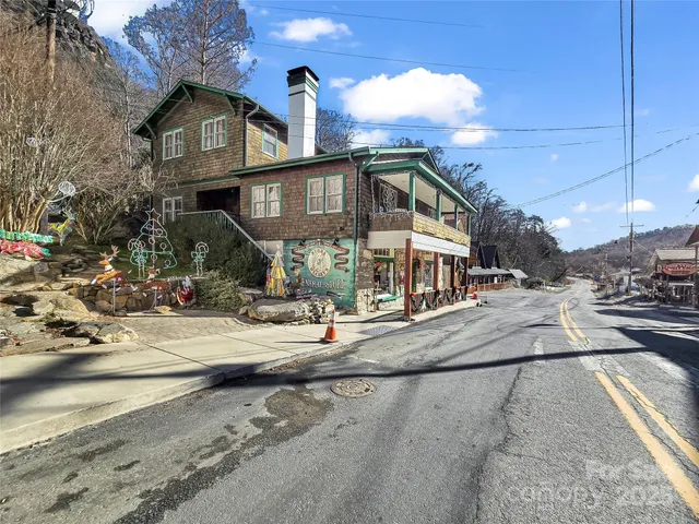 $349,000 | 950 Main Street, Unit 5, Black Mountain, NC 28711