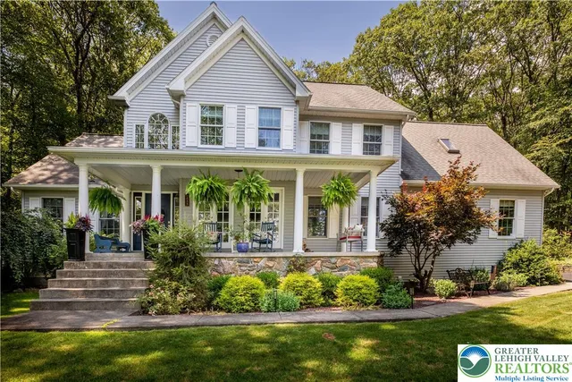 $649,900 | 855 Constitution Avenue, Pen Argyl, PA 18072