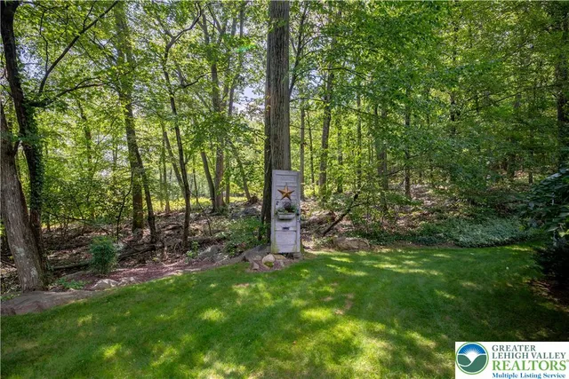 $649,900 | 855 Constitution Avenue, Pen Argyl, PA 18072