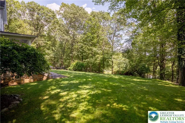 $649,900 | 855 Constitution Avenue, Pen Argyl, PA 18072