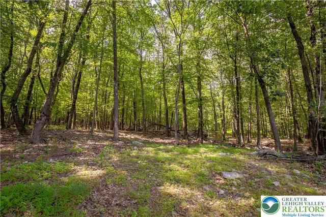 $649,900 | 855 Constitution Avenue, Pen Argyl, PA 18072