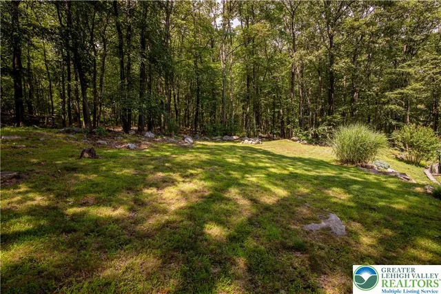 $649,900 | 855 Constitution Avenue, Pen Argyl, PA 18072