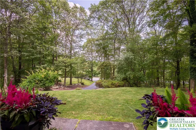 $649,900 | 855 Constitution Avenue, Pen Argyl, PA 18072