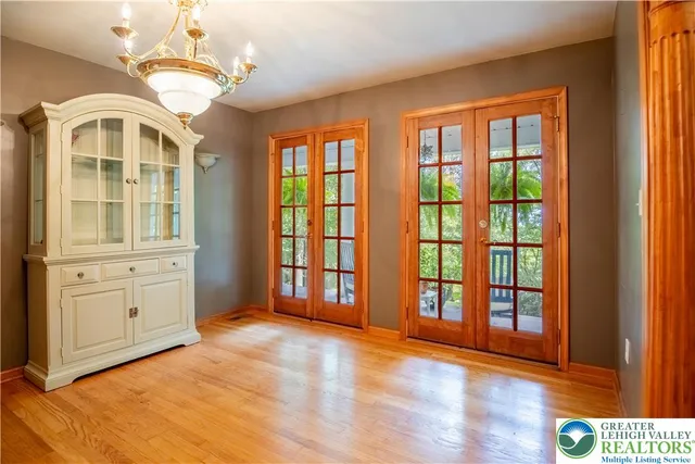 $649,900 | 855 Constitution Avenue, Pen Argyl, PA 18072