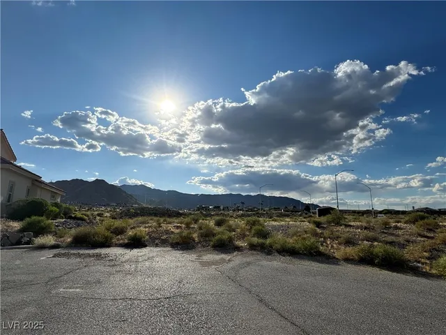 $275,000 | 5575 Michelli Crest Way, Las Vegas, NV 89149