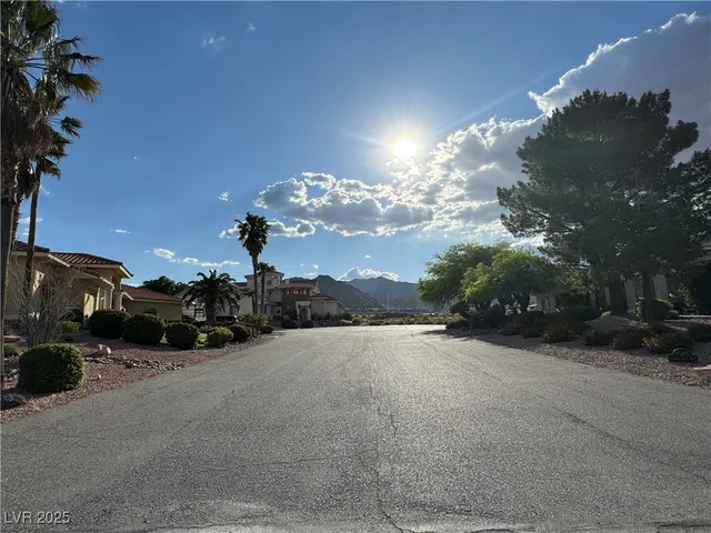 $275,000 | 5575 Michelli Crest Way, Las Vegas, NV 89149