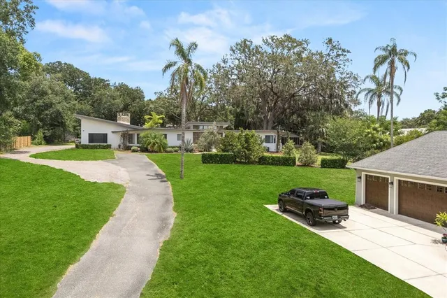 $1,399,000 | 12550 Lakeshore Drive, Clermont, FL 34711