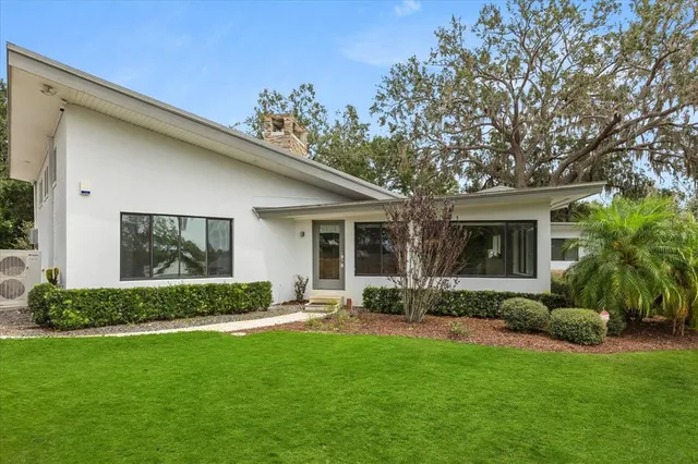 $1,399,000 | 12550 Lakeshore Drive, Clermont, FL 34711