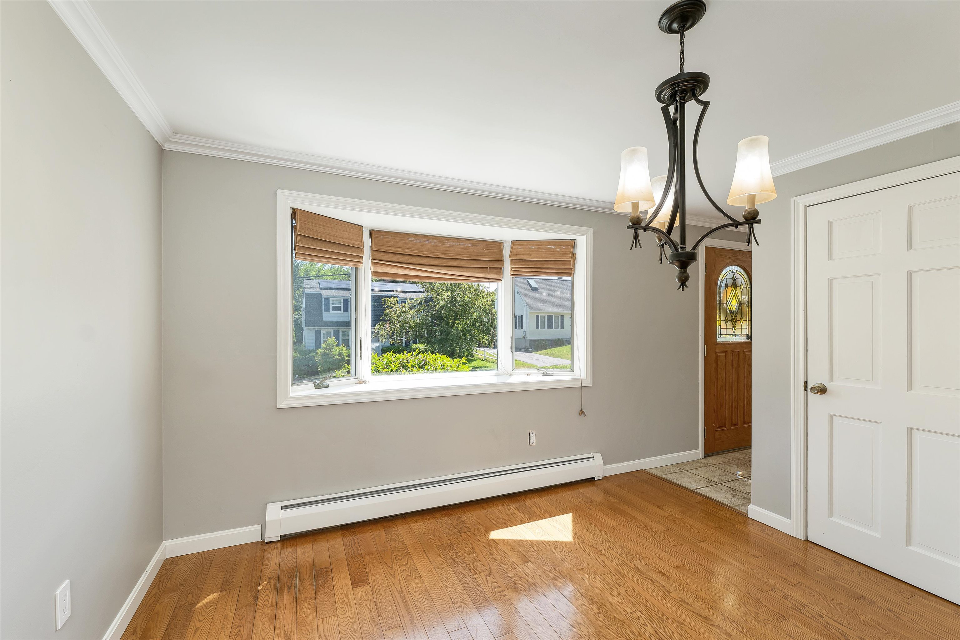 22 Jonathan Lane Manchester, NH 03104 - Photo 12 of 49