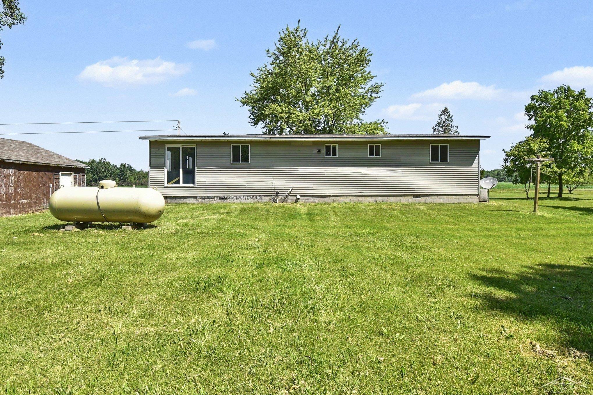 4300 Pinconning Road Rhodes, MI 48652 - Photo 14 of 16
