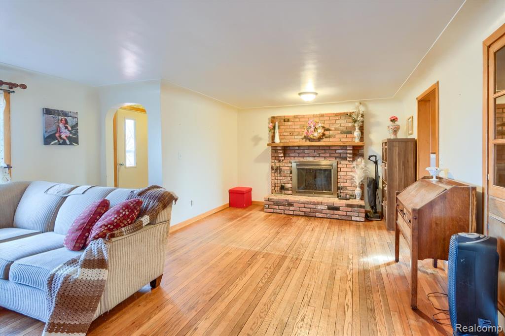 5946 Hart Road Vassar, MI 48768 - Photo 7 of 35 Gallery Image 7