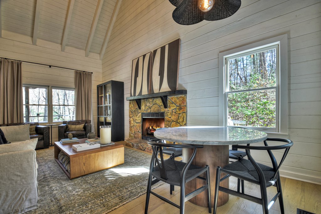 405 Idle Lane Blue Ridge, GA 30513 - Photo 7 of 47
