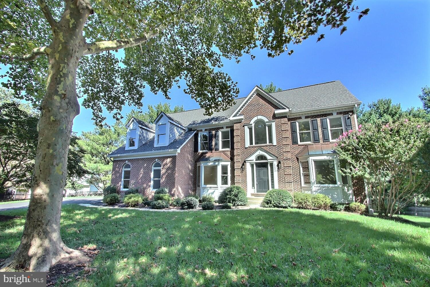 15222 Gravenstein Way Gaithersburg, MD 20878 - Photo 1 of 50