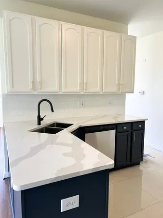 $2,900 | 601 Blackstone Court, Aurora, IL 60504