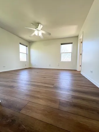 $2,900 | 601 Blackstone Court, Aurora, IL 60504