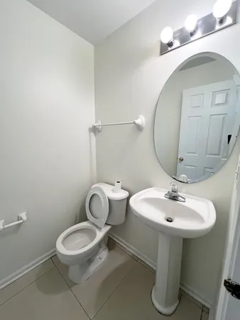 $2,900 | 601 Blackstone Court, Aurora, IL 60504
