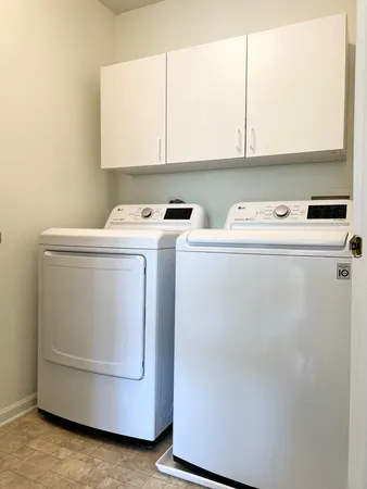$2,900 | 601 Blackstone Court, Aurora, IL 60504