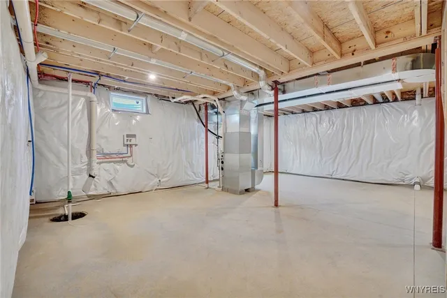 $439,900 | 26 Rosalind Drive, Evans, NY 14006