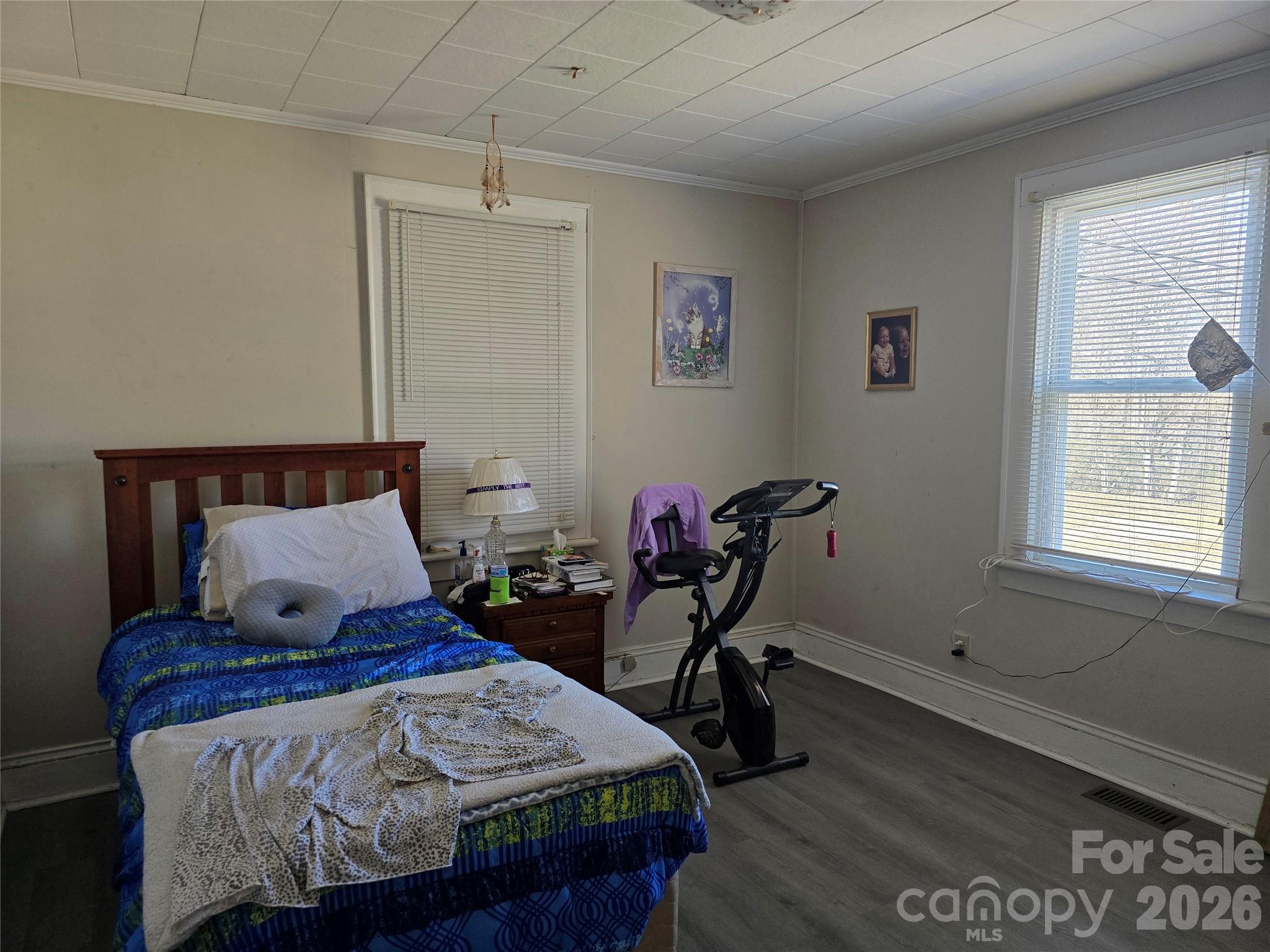 75 40th Street Northwest Hickory, NC 28601 - Photo 9 of 10