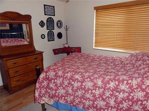 180 Evergreen Road, Unit 202E Dillon, CO 80435 - Photo 16 of 24 a bedroom with a bed and a window
