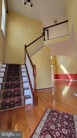 a view of entryway and hall