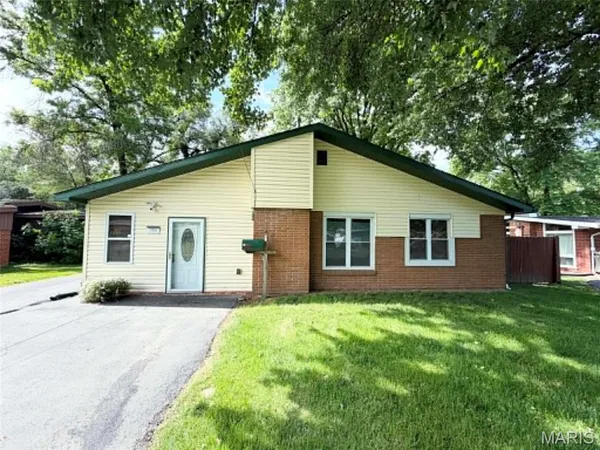 $157,000 | 708 Valley Drive, East Alton, IL 62024