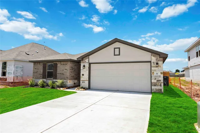 $254,003 | 805 Clear Valley Lane, Dayton, TX 77535