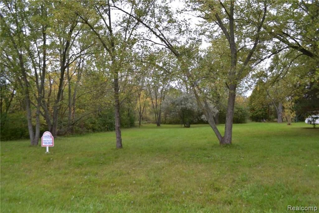 Graham Graham Road Flint, MI 48532 - Photo 3 of 4