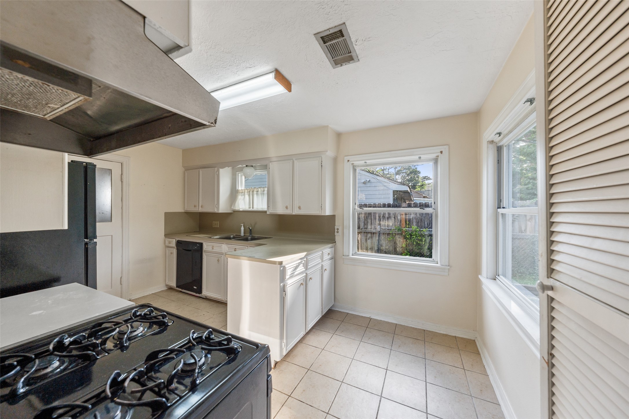 1034 Lamonte Lane Houston, TX 77018 - Photo 15 of 31