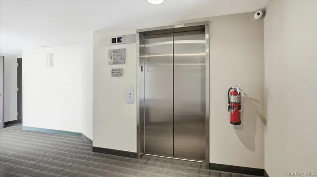 $3,600 | 100 Cutter Mill Road, Unit 4M, Great Neck, NY 11021