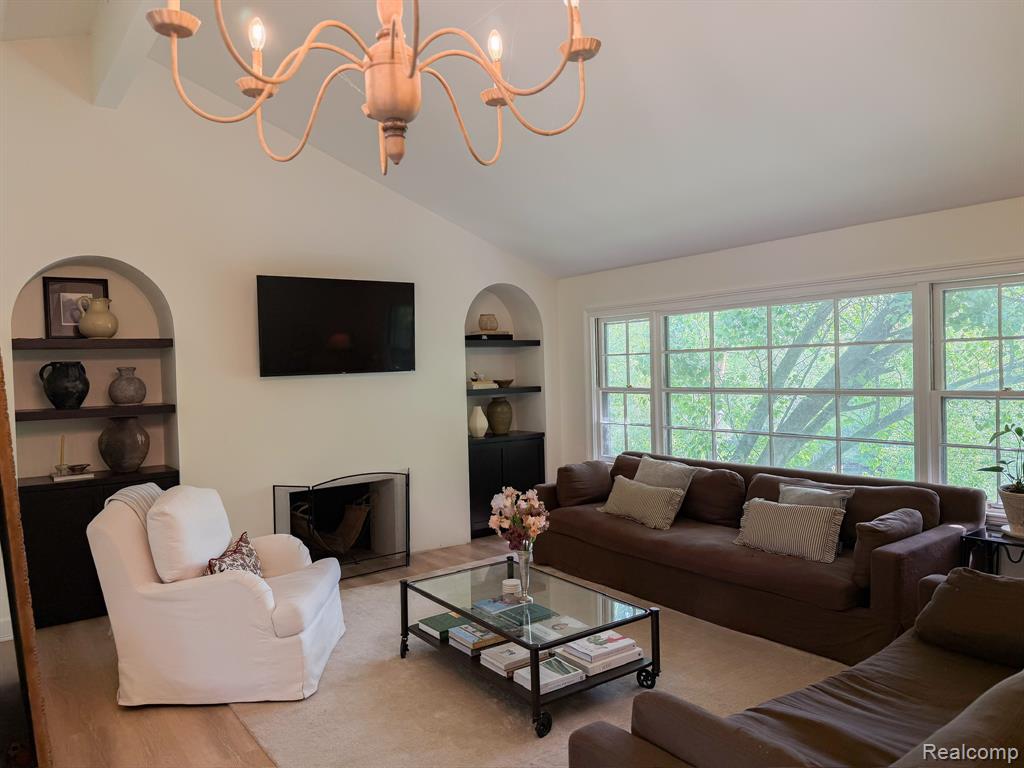 19510 Clement Road Northville, MI 48167 - Photo 18 of 33