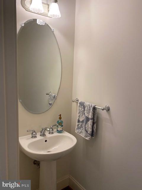 10 Hannah Loop, Unit 31 Rehoboth Beach, DE 19971 - Photo 22 of 37 powder room
