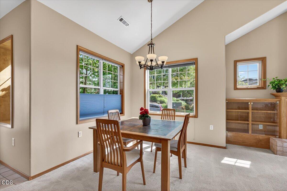 846 Stony Point Ashland, OR 97520 - Photo 8 of 54