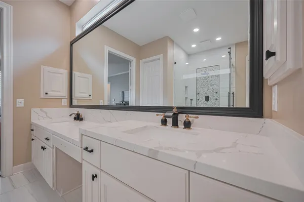 $6,500 | 11826 Legend Manor Drive, Houston, TX 77082