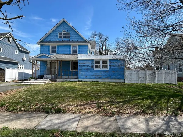 $599,000 | 31 East Avenue, Freeport, NY 11520