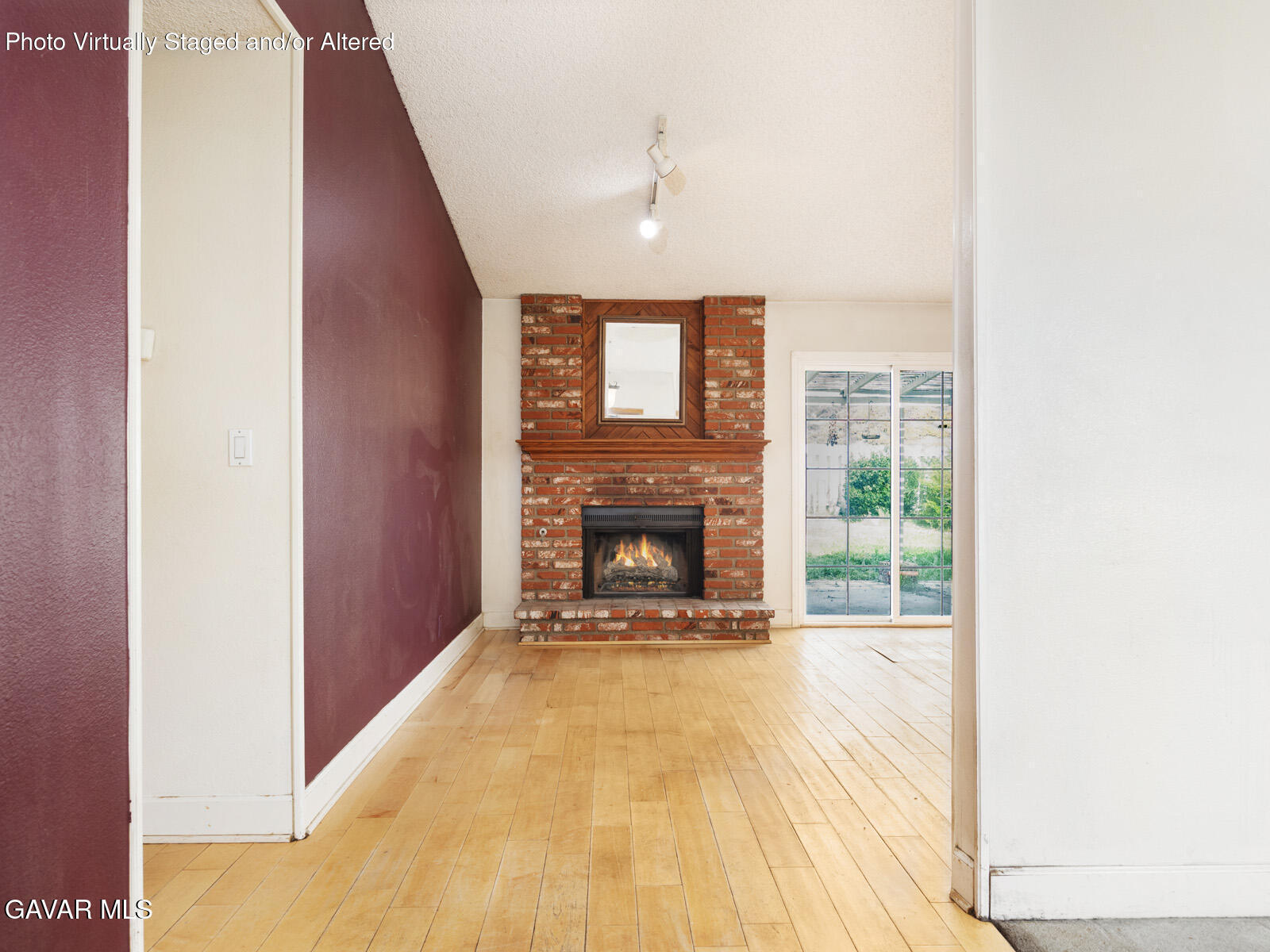 2057 Galloping Way Acton, CA 93510 - Photo 12 of 50 KUK_7485