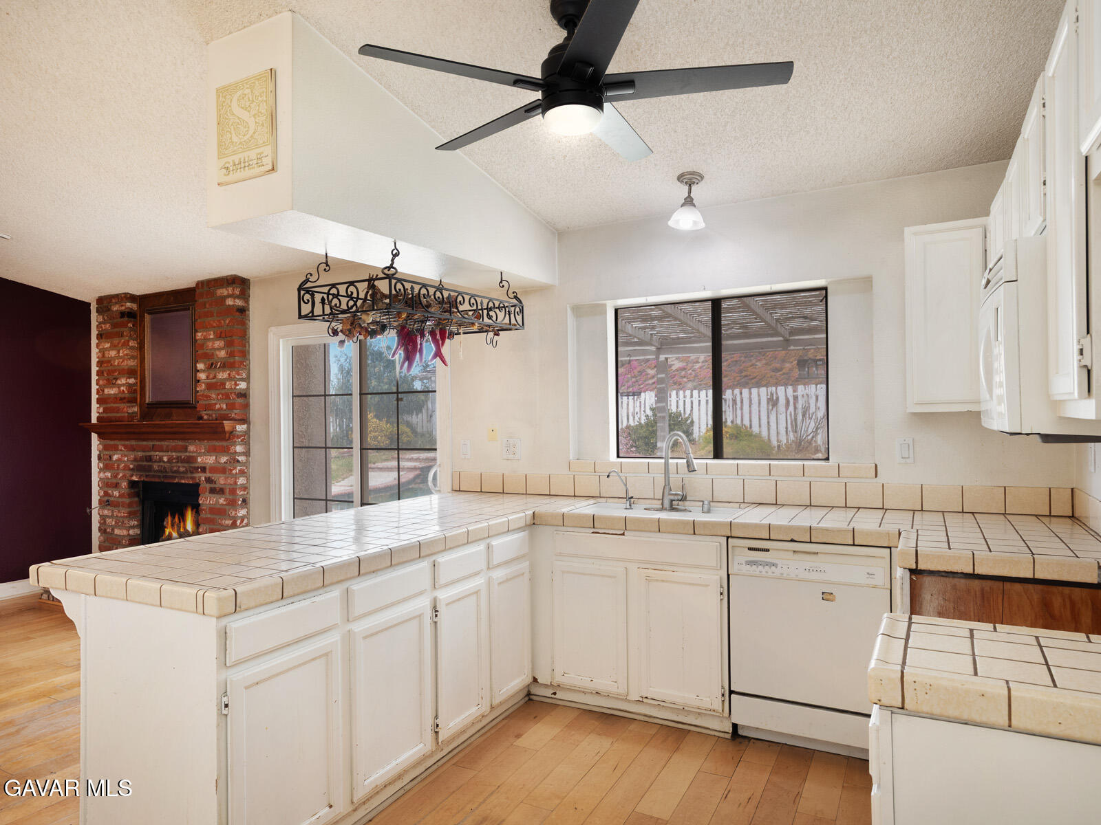 2057 Galloping Way Acton, CA 93510 - Photo 17 of 50 KUK_7522