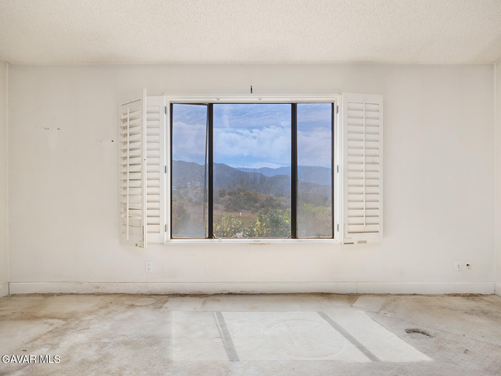 2057 Galloping Way Acton, CA 93510 - Photo 10 of 50 KUK_7476