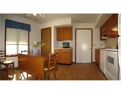 696 Grandview Drive, Unit 696 Springfield, OH 45503 - Photo 4 of 14