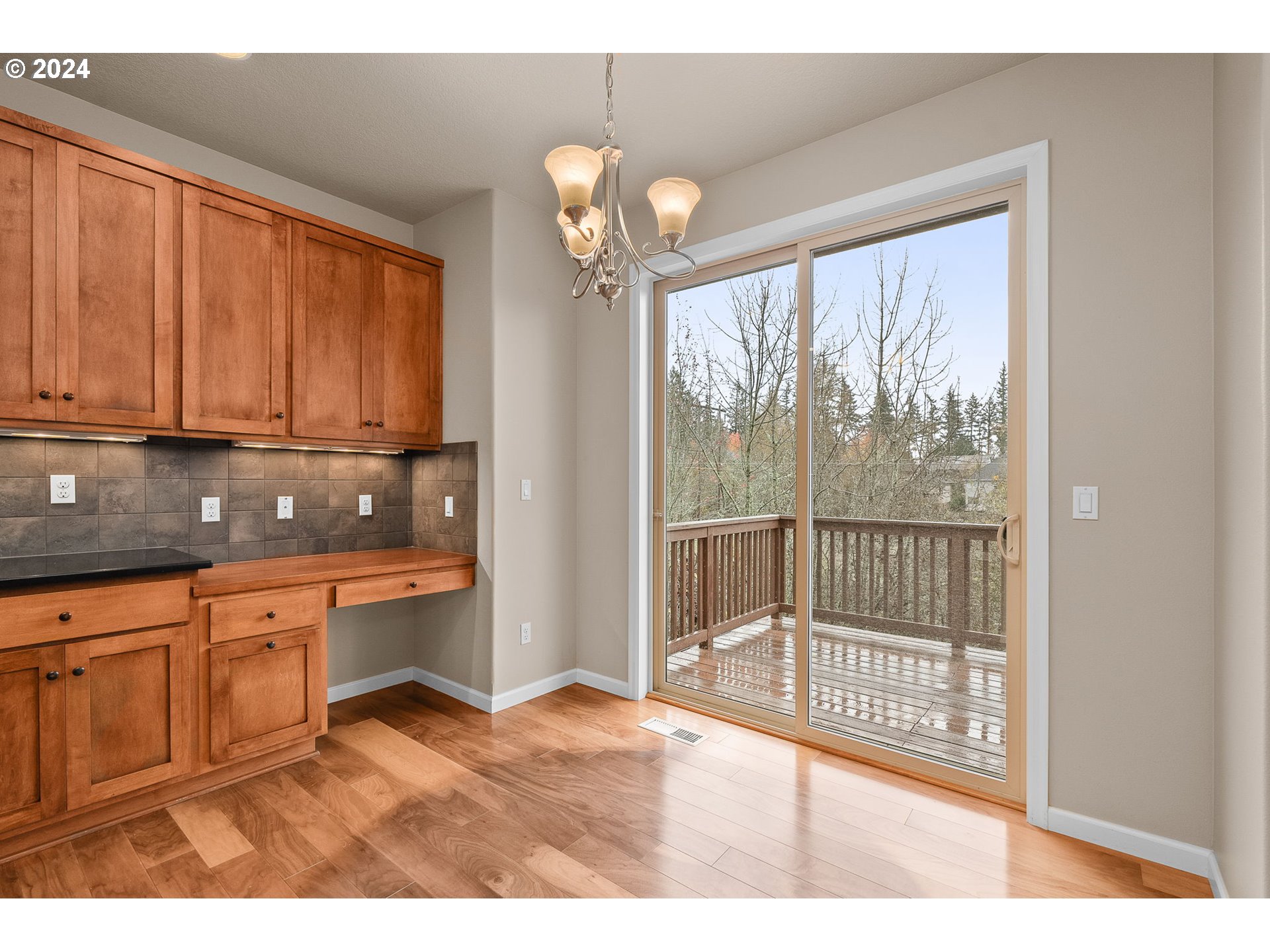 14034 Northwest Gargany Street Portland, OR 97229 - Photo 9 of 36 Kitchen/Nook