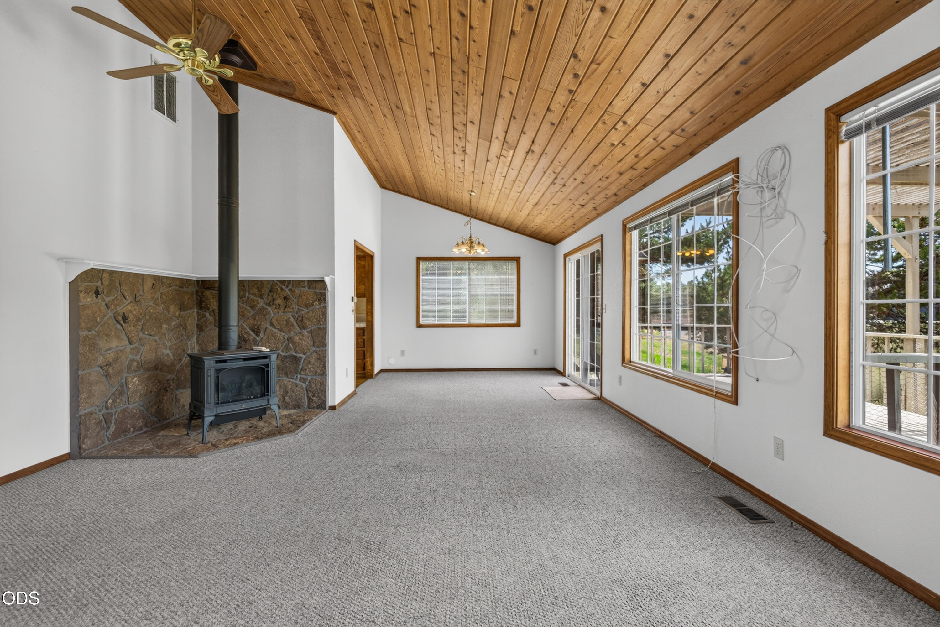 61145 Ladera Road Bend, OR 97702 - Photo 18 of 37