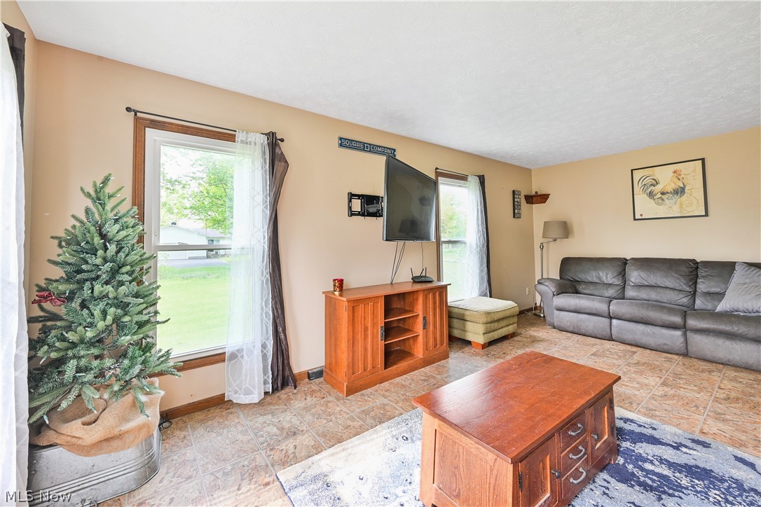 11690 Island Road Grafton, OH 44044 - Photo 7 of 43