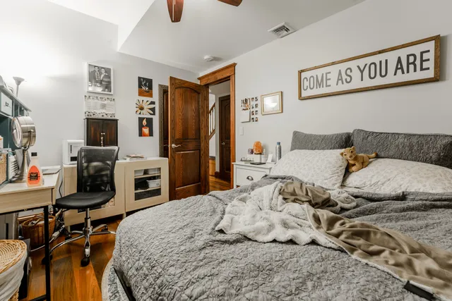 $4,995 | 1019 West Oakdale Avenue, Unit 1, Chicago, IL 60657