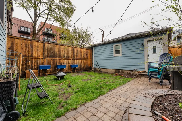 $4,995 | 1019 West Oakdale Avenue, Unit 1, Chicago, IL 60657