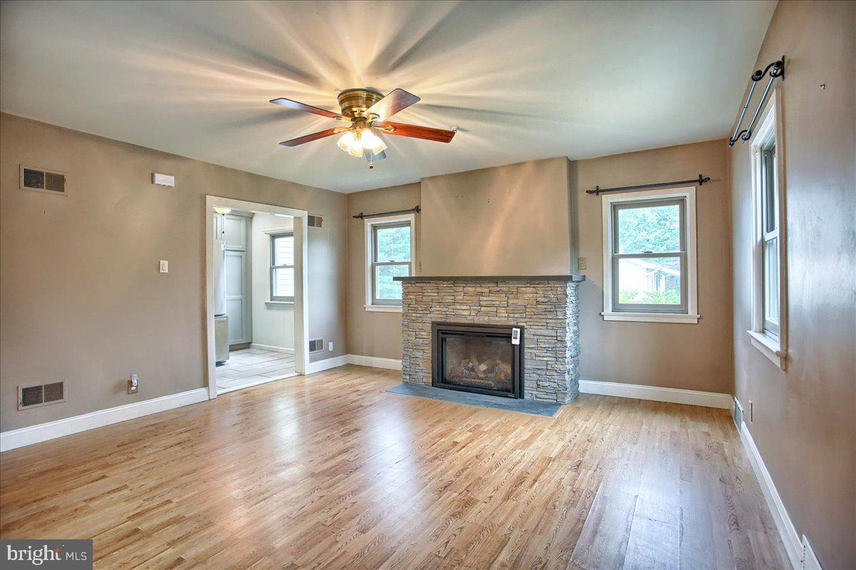4787 Tipton Road Harrisburg, PA 17111 - Photo 5 of 58 Gallery Image 5